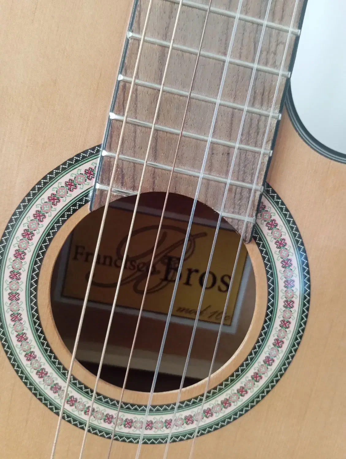 گیتار|گیتار، بیس، امپلیفایر|تبریز, |دیوار