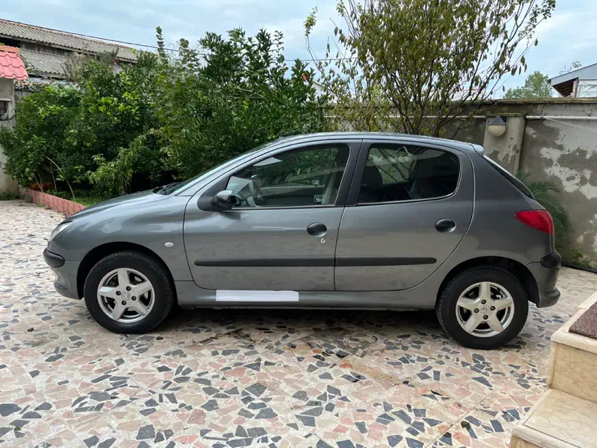 پژو ۲۰۶ اتوماتیک|خودرو سواری و وانت|رشت, رشتیان|دیوار