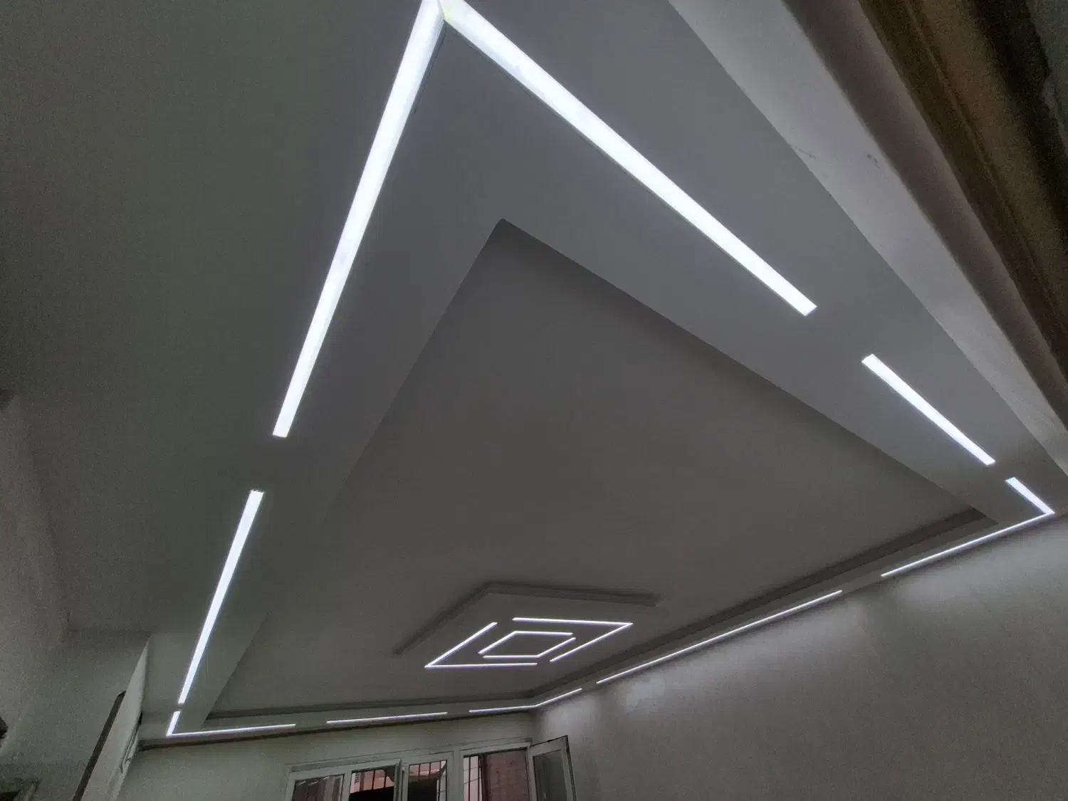 اجرای لاین نوری به صورت تخصصی|خدمات پیشه و مهارت|ساوه, |دیوار