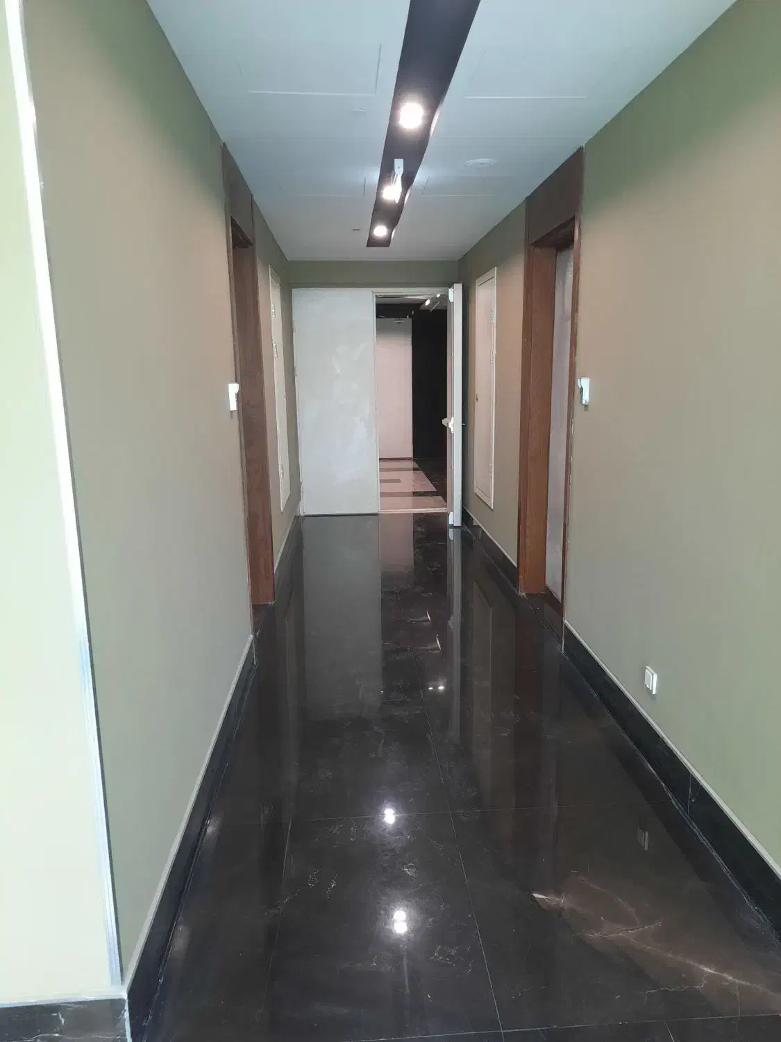 ۸۰ متر سند اداری / بر اصلی / ۲ پارکینگ سندی|فروش دفتر کار، اتاق اداری، مطب|تهران, جنتآباد جنوبی|دیوار