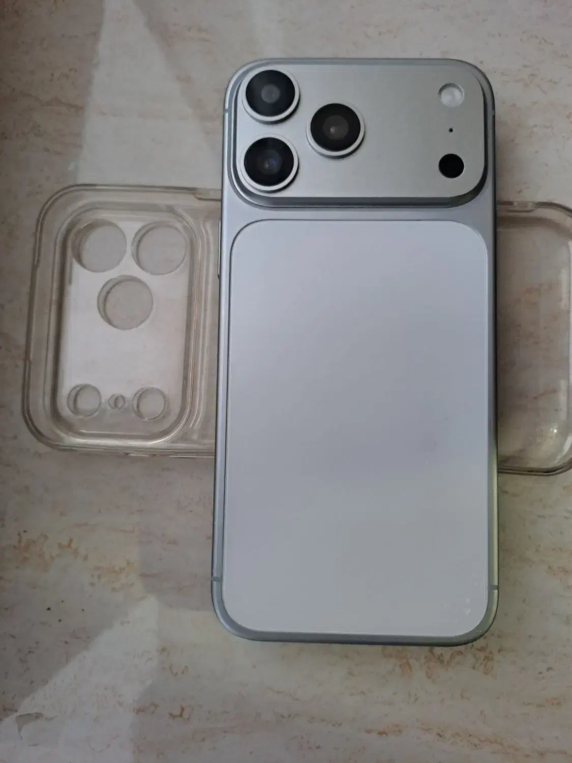 ایفون 17پروماکس|موبایل|بانه, |دیوار