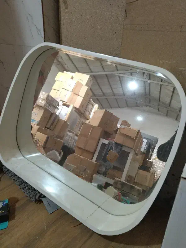 آینه لب منحنی|آینه|باسمنج, |دیوار