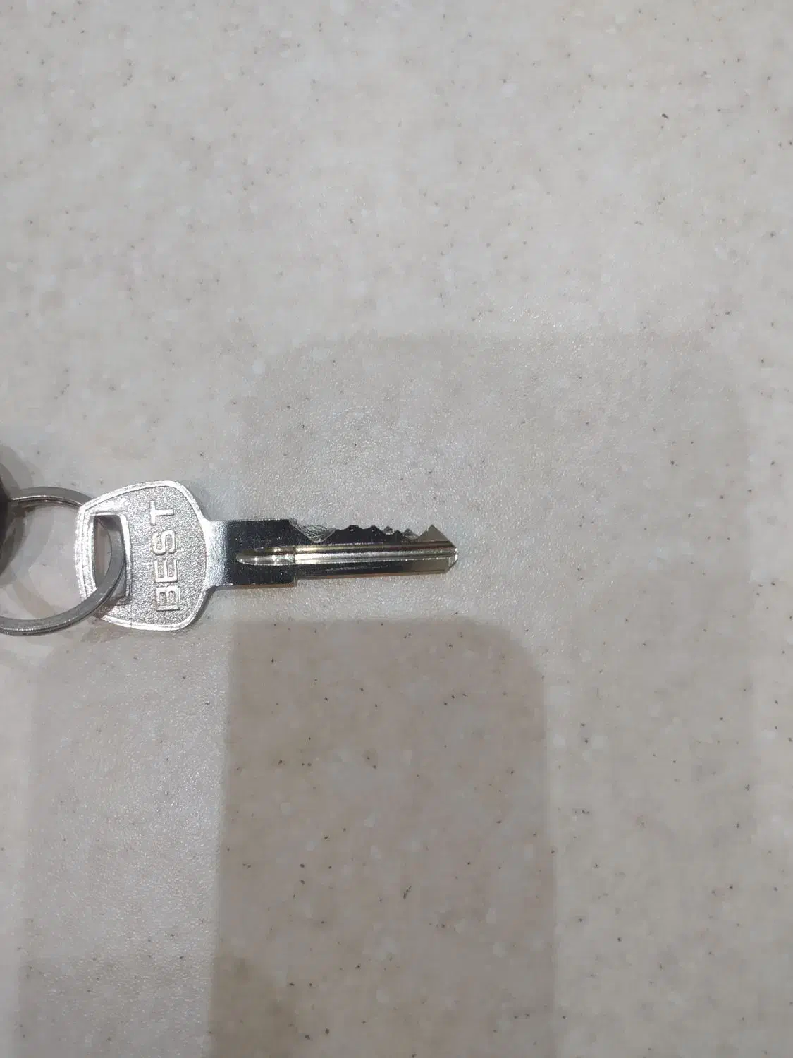 دسته کلید گم شده|اشیا|شیراز, شهرک بزین|دیوار