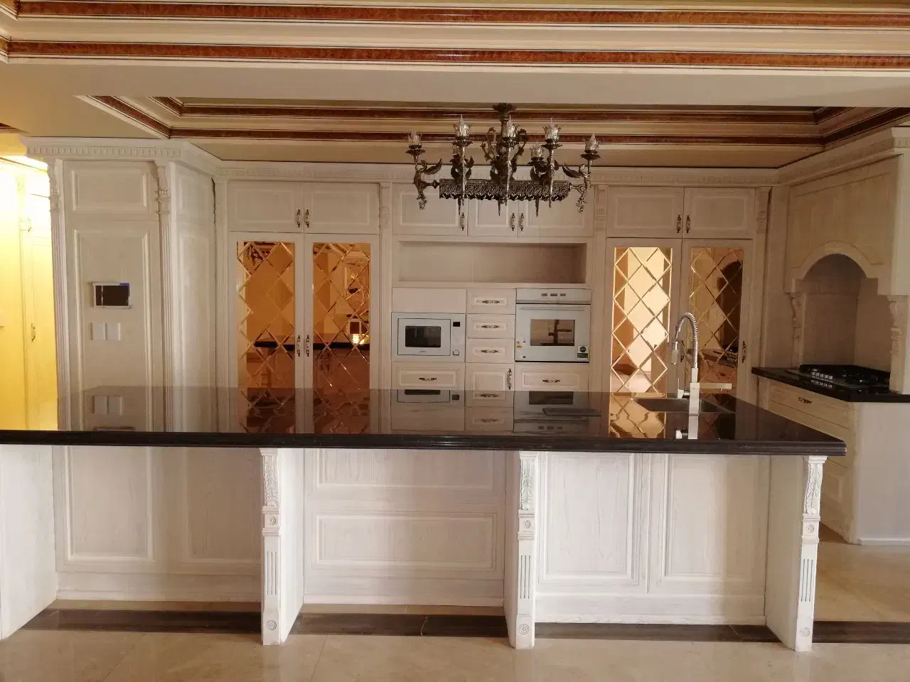 اعیونی. رو به نما. مبله. ارم. ابوالفتح خانی|فروش آپارتمان|شیراز, ارم|دیوار