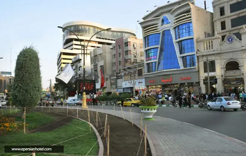 مغازه ۱۰۰ متری در حاشیه اصلی ۱۷ شهریور منطقه زواری|فروش مغازه و غرفه|مشهد, چهنو|دیوار
