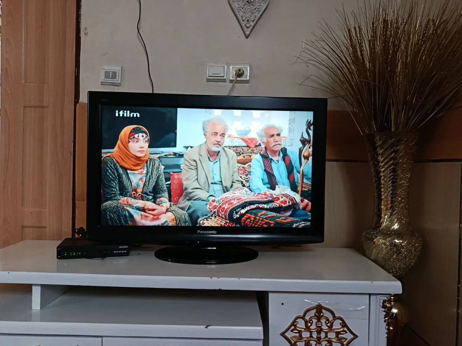 تلویزیون ال سی دی پاناسونیک32 اصل با گیرنده دیجیت|تلویزیون و پروژکتور|شهرکرد, |دیوار