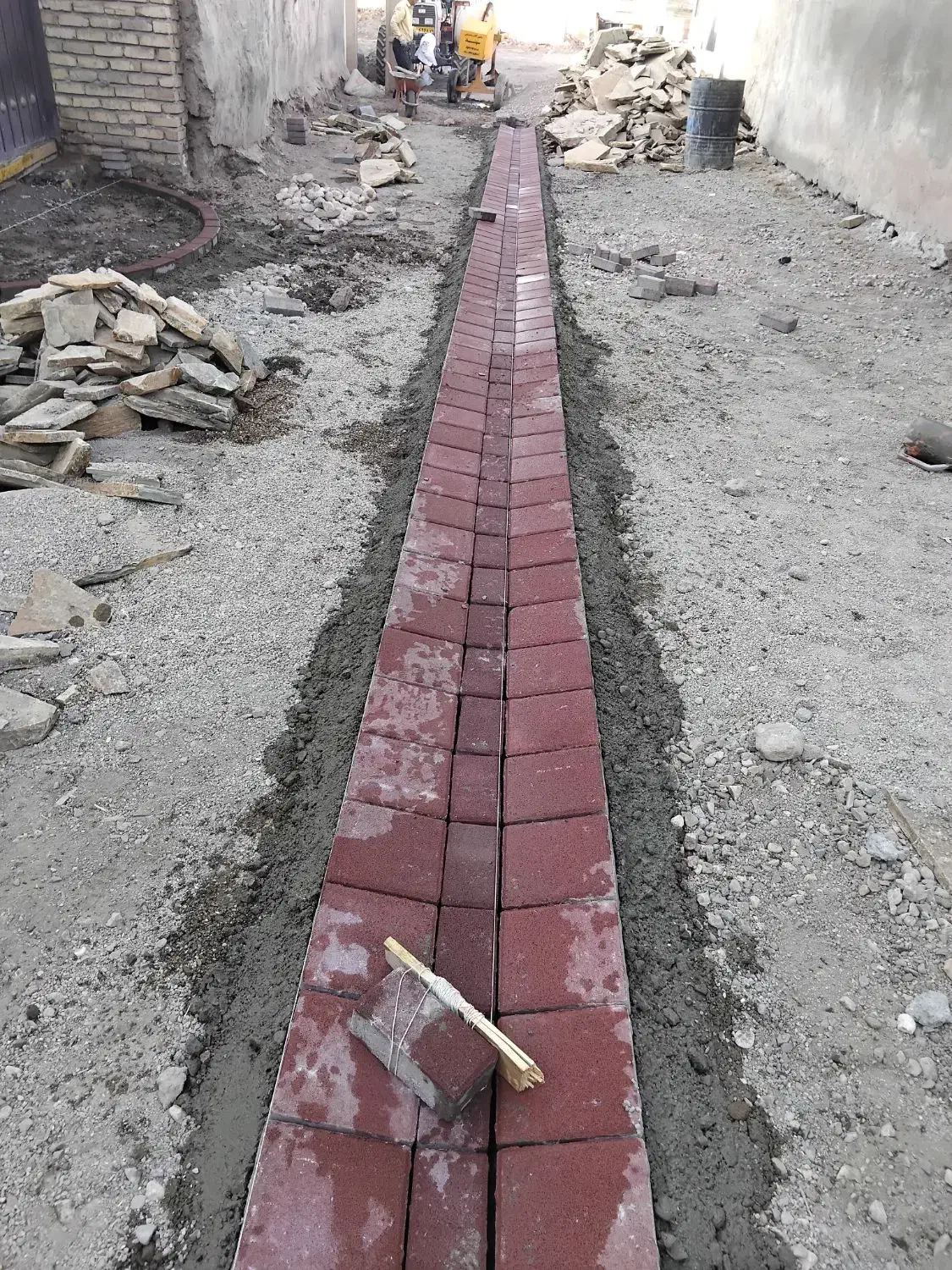 جدول وسنگ فرش وجالیز|خدمات پیشه و مهارت|تاکستان, |دیوار