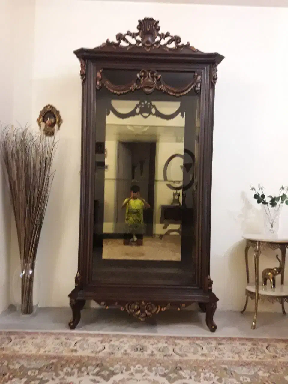 بوفه اینه دار تمام چوب و زبیا کاملا سالم|بوفه، ویترین، کنسول|مشکین‌دشت, |دیوار