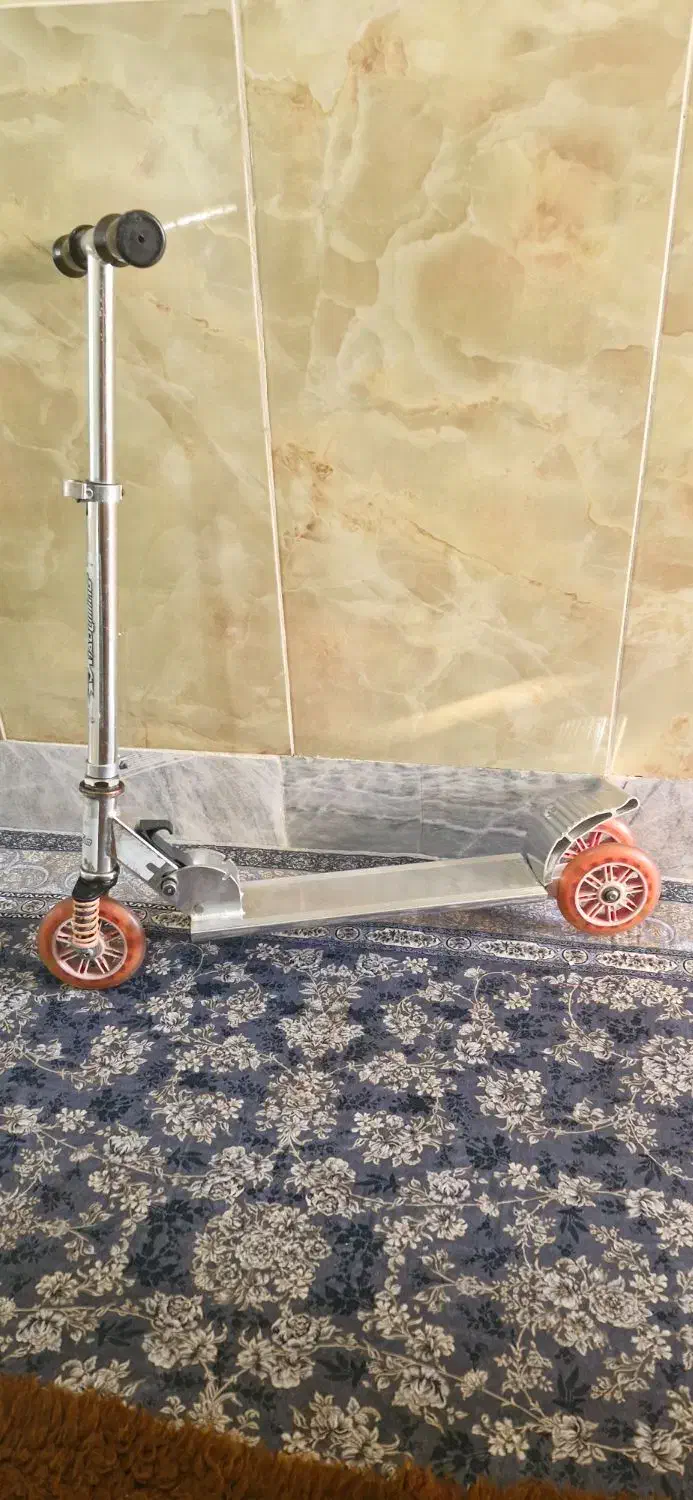 اسکوتر|دوچرخه، اسکیت، اسکوتر|سرپل ذهاب, |دیوار