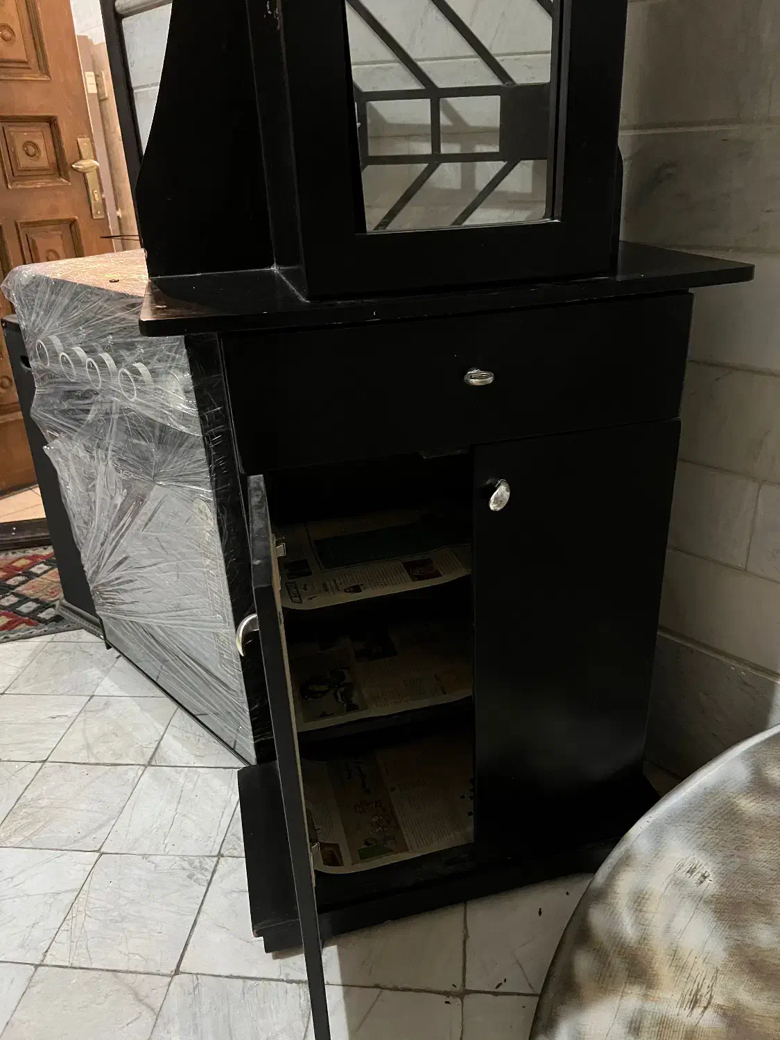 فروش لوازم منزل به دلیل مهاجرت|جاکفشی، کمد، دراور|تهران, المهدی|دیوار