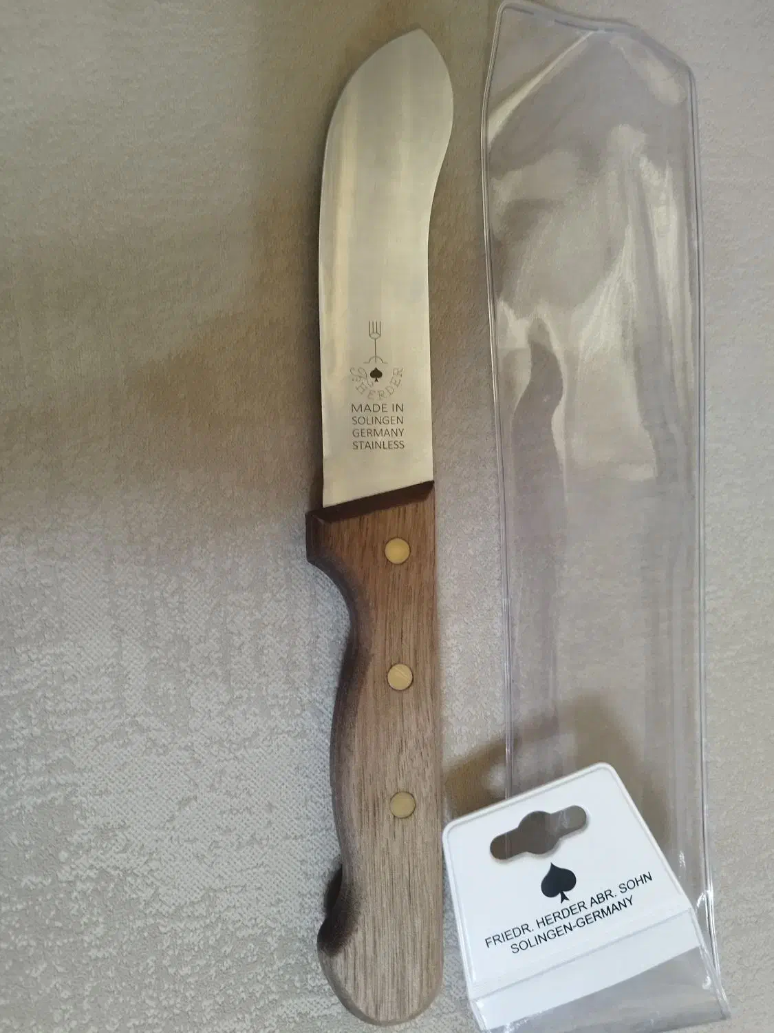 چاقو زولینگن|کلکسیون اشیاء عتیقه|اراک, |دیوار