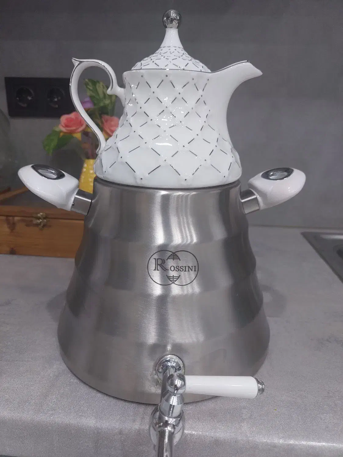 ست کتری قوری|قوری، کتری، قهوه‌ساز دستی|رباط‌کریم, پرندک|دیوار