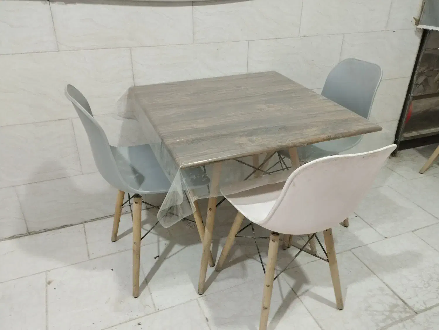 میز و صندلی غذاخوری|میز و صندلی غذاخوری|زابل, |دیوار