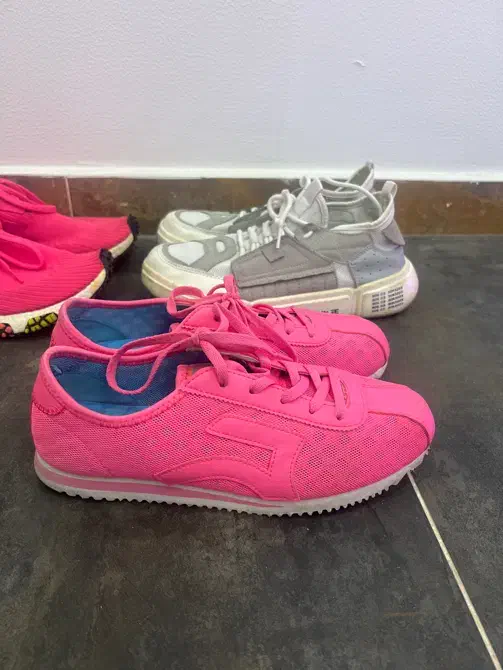 کتانی|کیف، کفش، کمربند|کیش, |دیوار