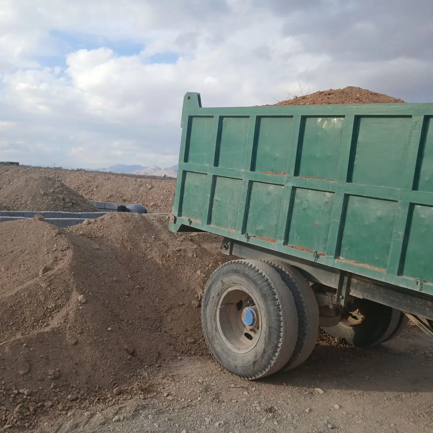 تریلی تراکتور|خودرو سنگین|نجفآباد, حومه نجف آباد|دیوار