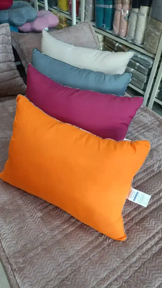 بالشت مختلف|رختخواب، بالش، پتو|آفتاب, |دیوار