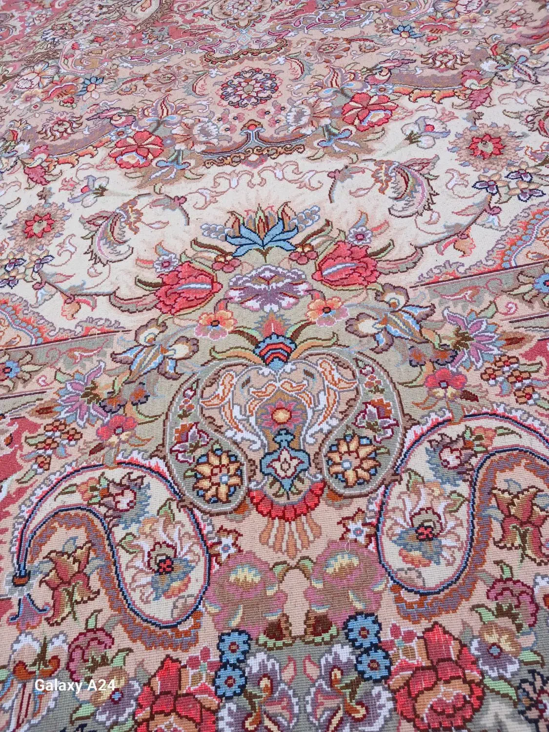 قالی سونیم پنج|فرش|نیشابور, مازول|دیوار