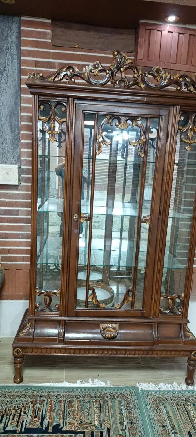 بوفه اصل چوب در حد نو کشودار پاین|بوفه، ویترین، کنسول|اردبیل, |دیوار