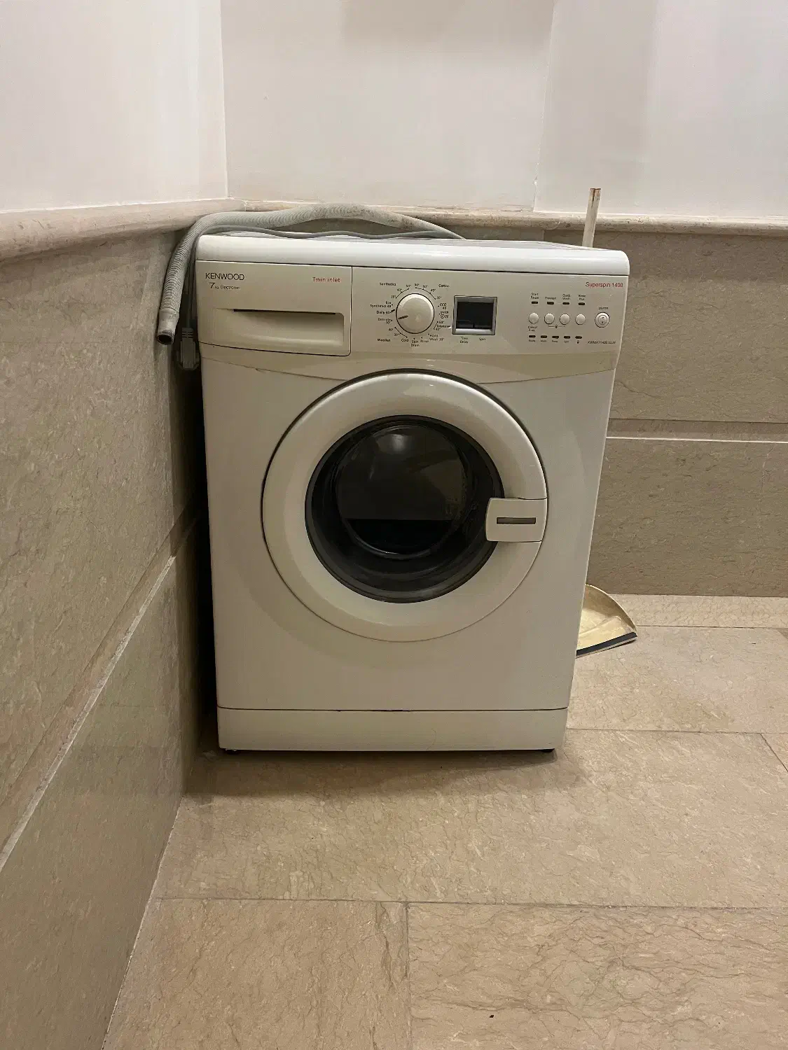 لباسشویی کنوود نیازمند تعمیر|ماشین لباسشویی و خشک‌کن لباس|رشت, دیلمان|دیوار