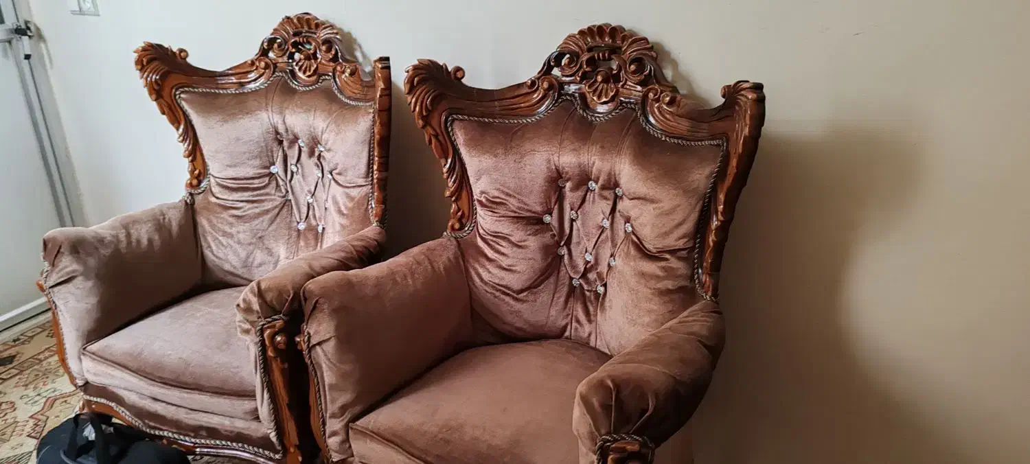 مبل سلطنتی 7نفره سالم|مبلمان خانگی و میز عسلی|اصفهان, کوجان|دیوار