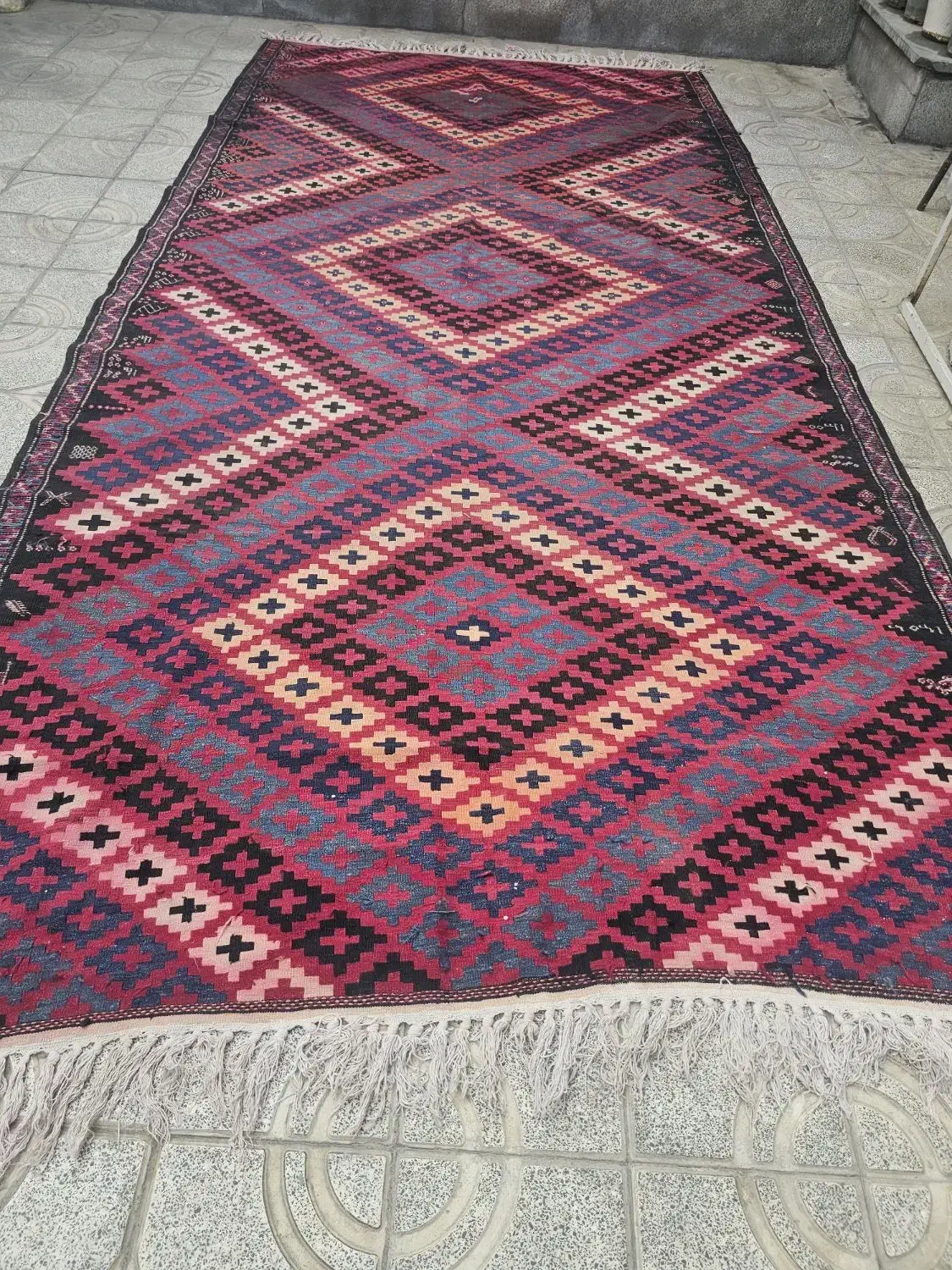 گلیم دستباف ۵۰ ساله خالص قدیمی سالم تمیزبدون پارگی|گلیم، جاجیم، گبه|تهران, علیآباد|دیوار