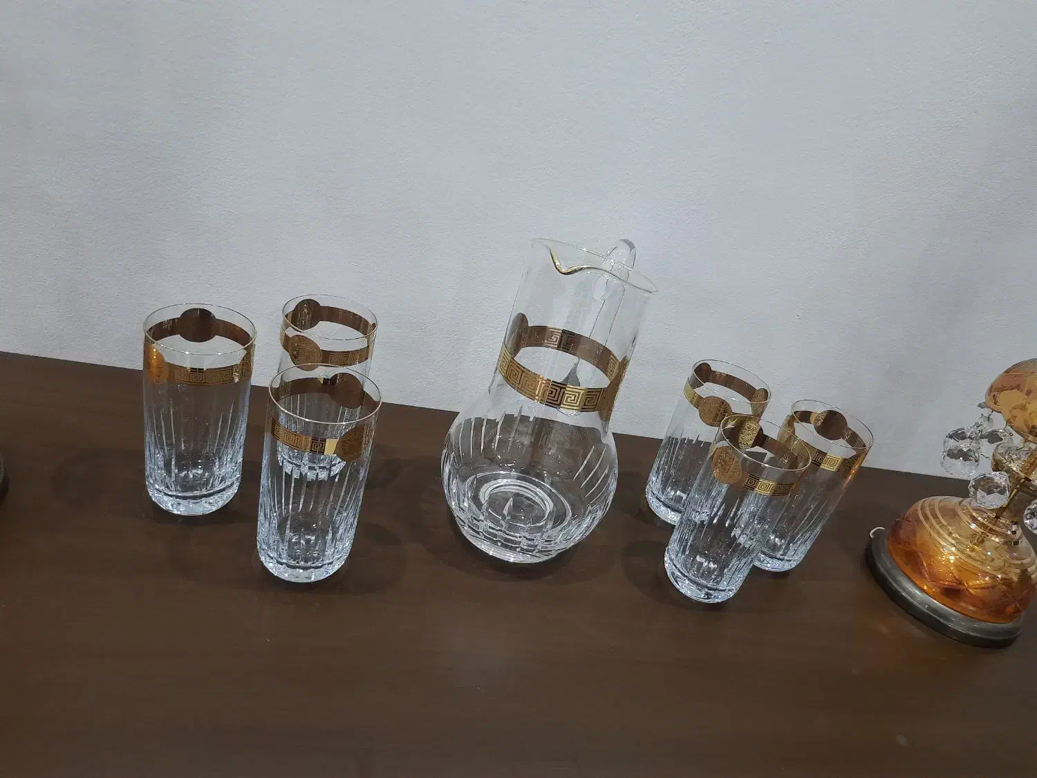 پارچ و لیوان کریستال چک طلا کوب|ظروف سرو و پذیرایی|گرمدره, |دیوار