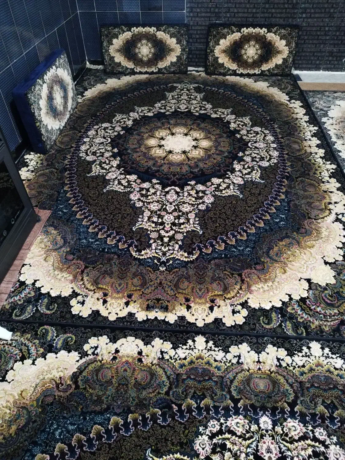 فرش پرنیا|فرش|قدس, شهرقدس|دیوار