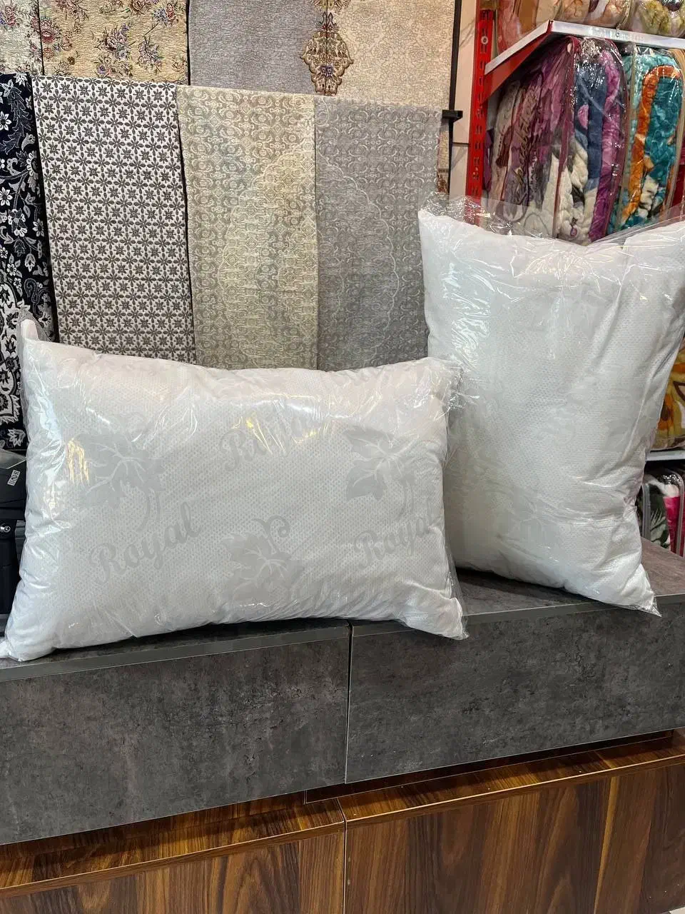 بالشت|رختخواب، بالش، پتو|آبدانان, |دیوار