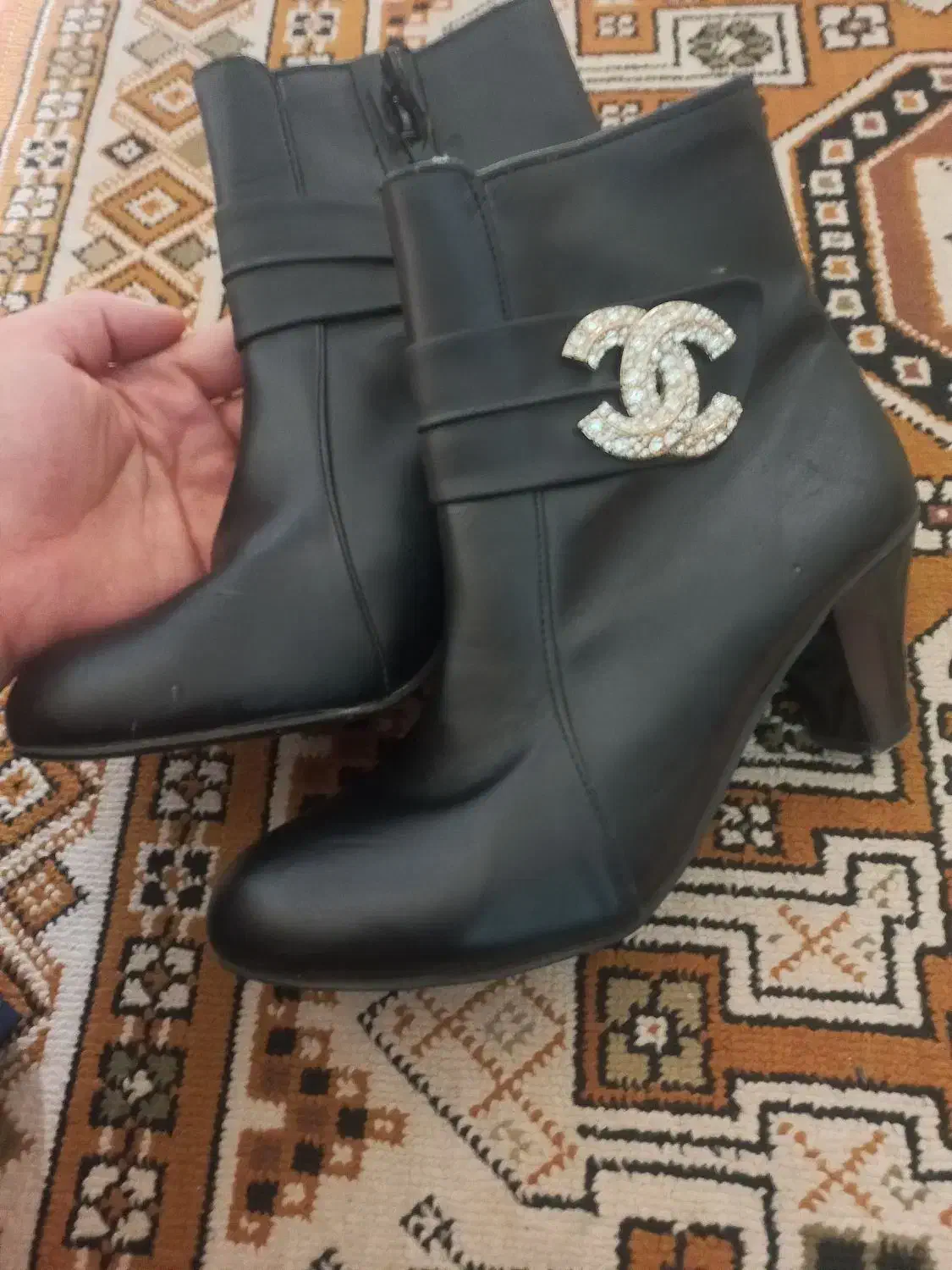 کفش نیم بوت|کیف، کفش، کمربند|پیشوا, |دیوار