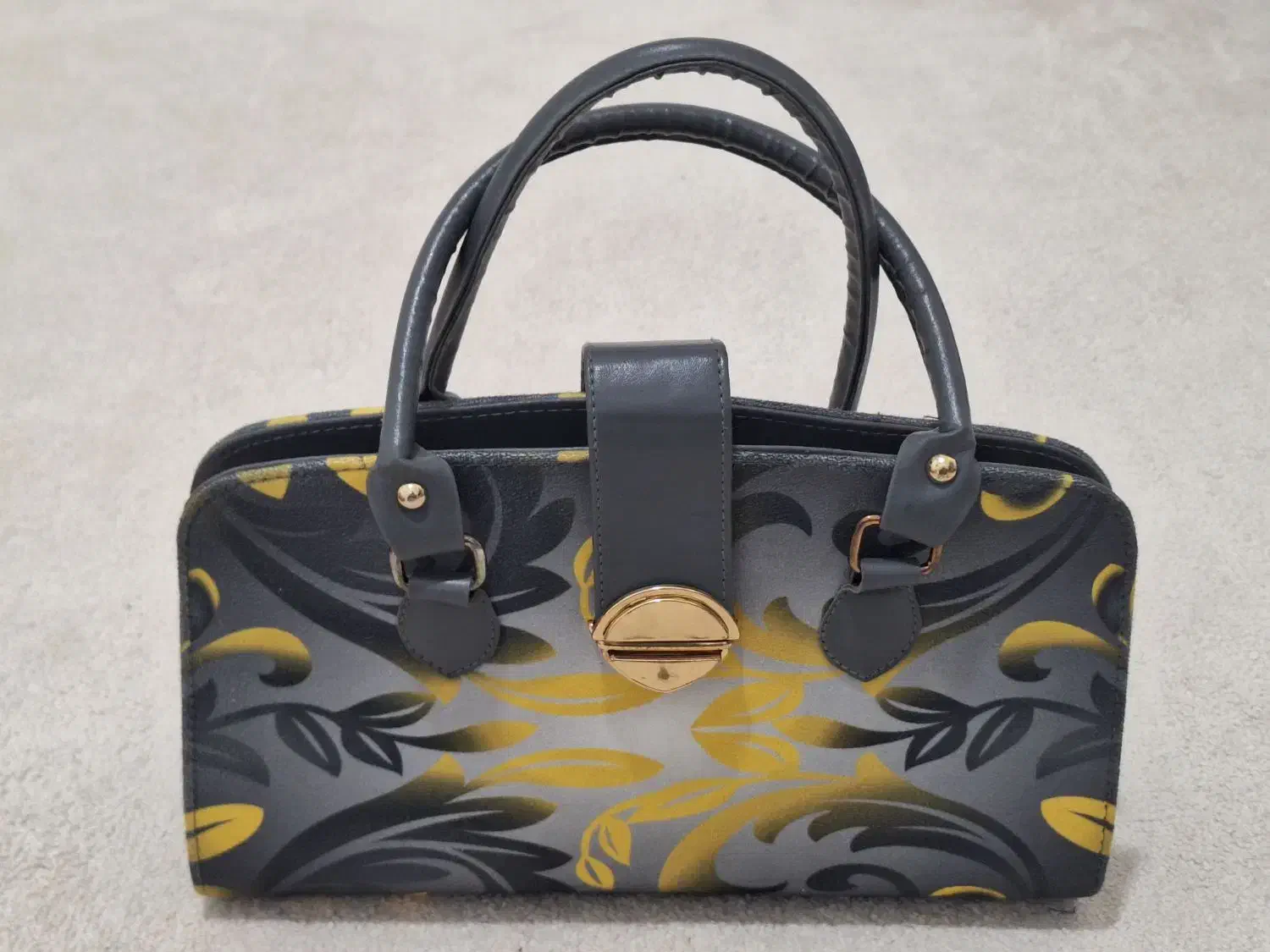 کیف|کیف، کفش، کمربند|شاهرود, |دیوار