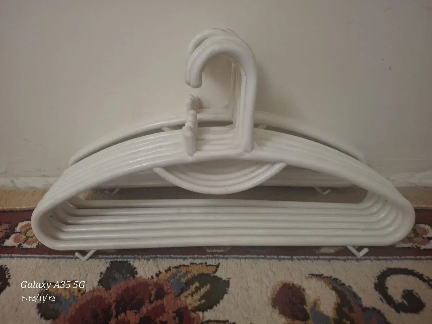 چوب لباسی بچه گانه|لباس|کرج, شهرک فهمیده|دیوار