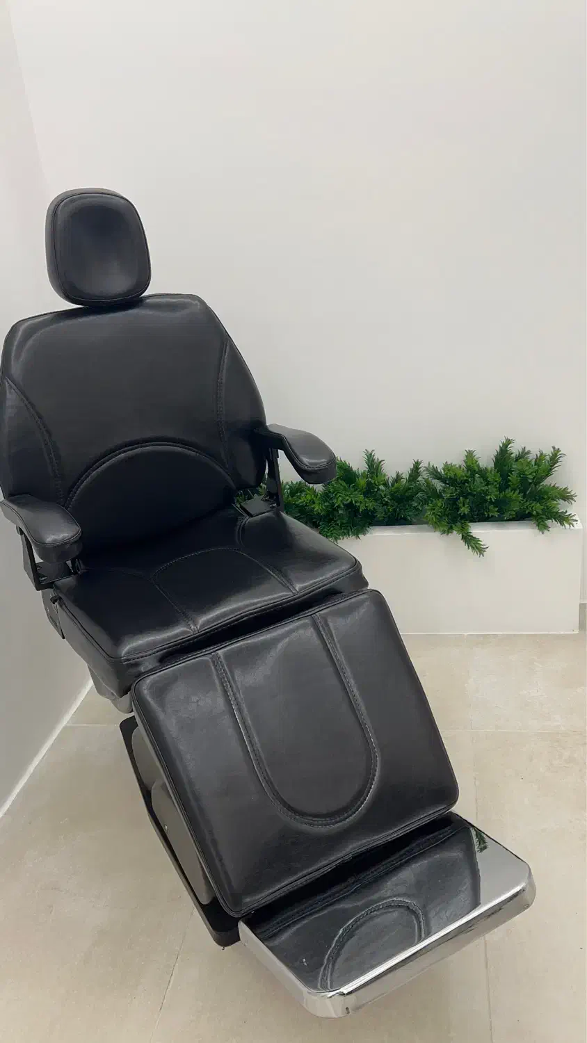 صندلی برقی ارایشگاهی و پزشکی کاملا نو|آرایشگاه و سالنهای زیبایی|بندر انزلی, شاکوچه|دیوار
