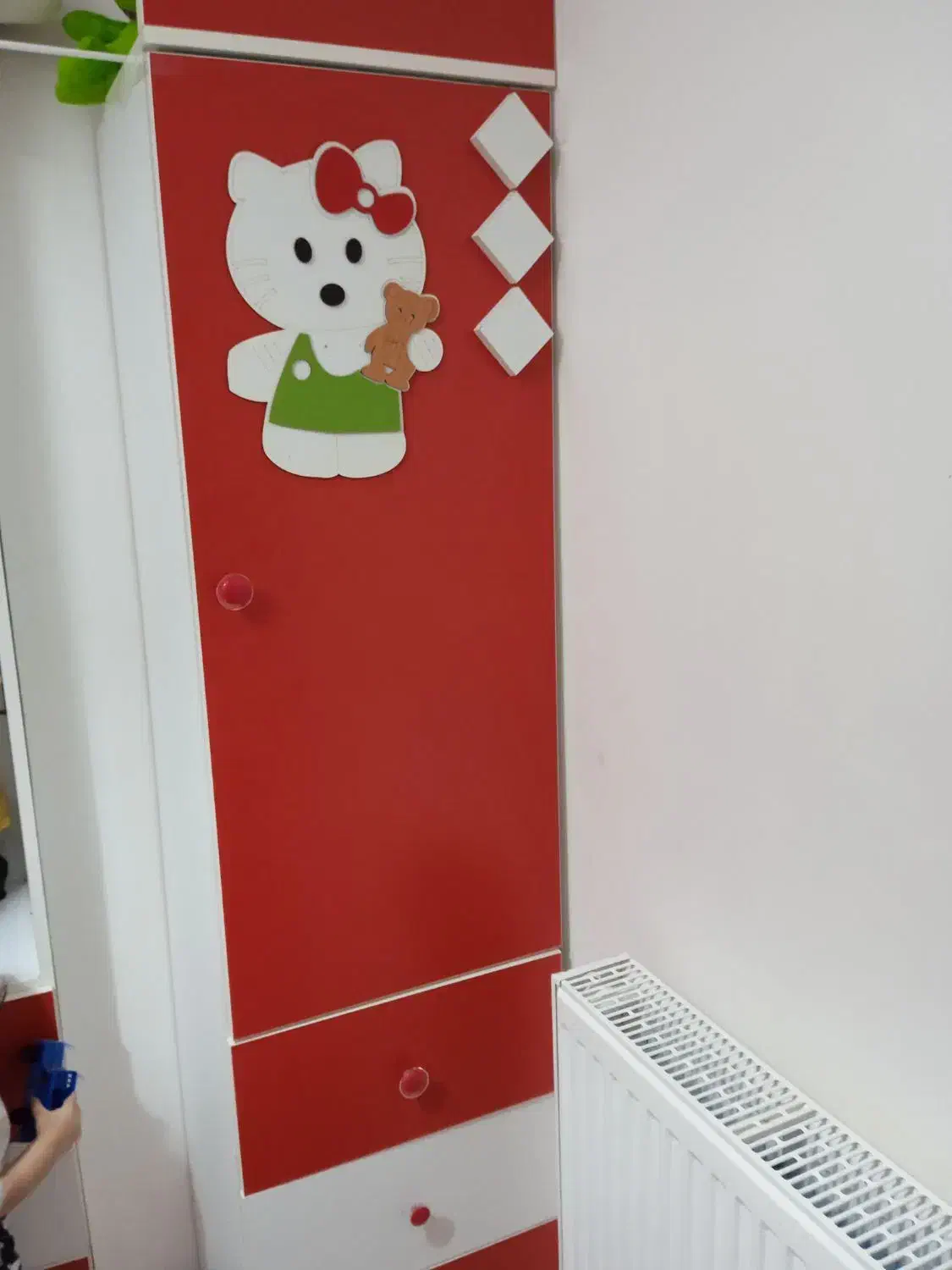 کمد بوفه تخت بچه گانه|تخت و سرویس خواب|همدان, |دیوار