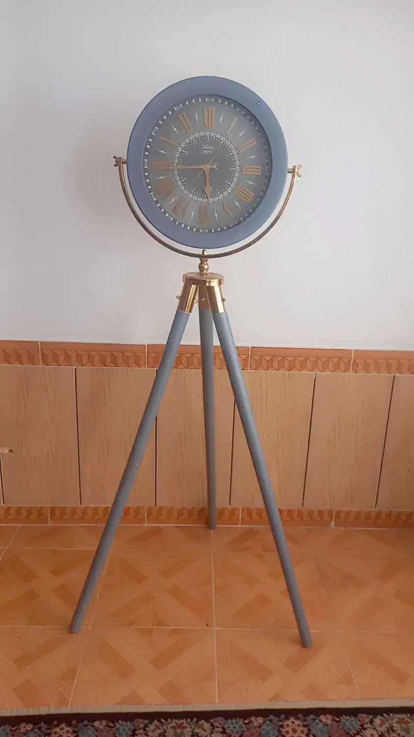 ساعت سه پایه دار|ساعت دیواری و تزئینی|میاندوآب, |دیوار