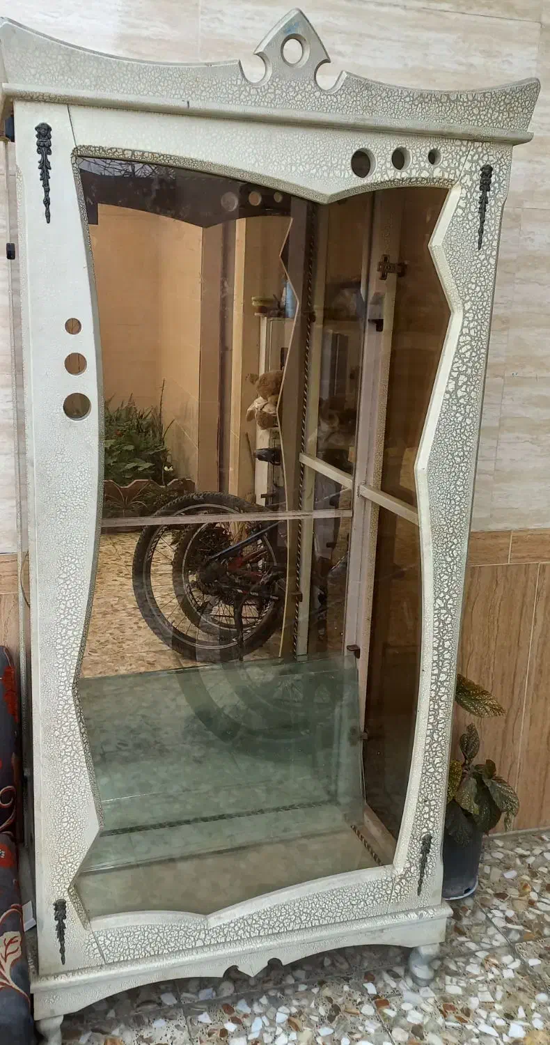 بوفه چوبی با شیشه دودی|بوفه، ویترین، کنسول|ساری, |دیوار