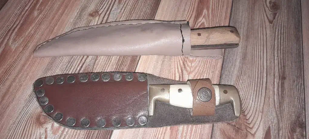 دو عدد چاقوی تمیز وسالم|ظروف پخت‌وپز|گرگان, |دیوار