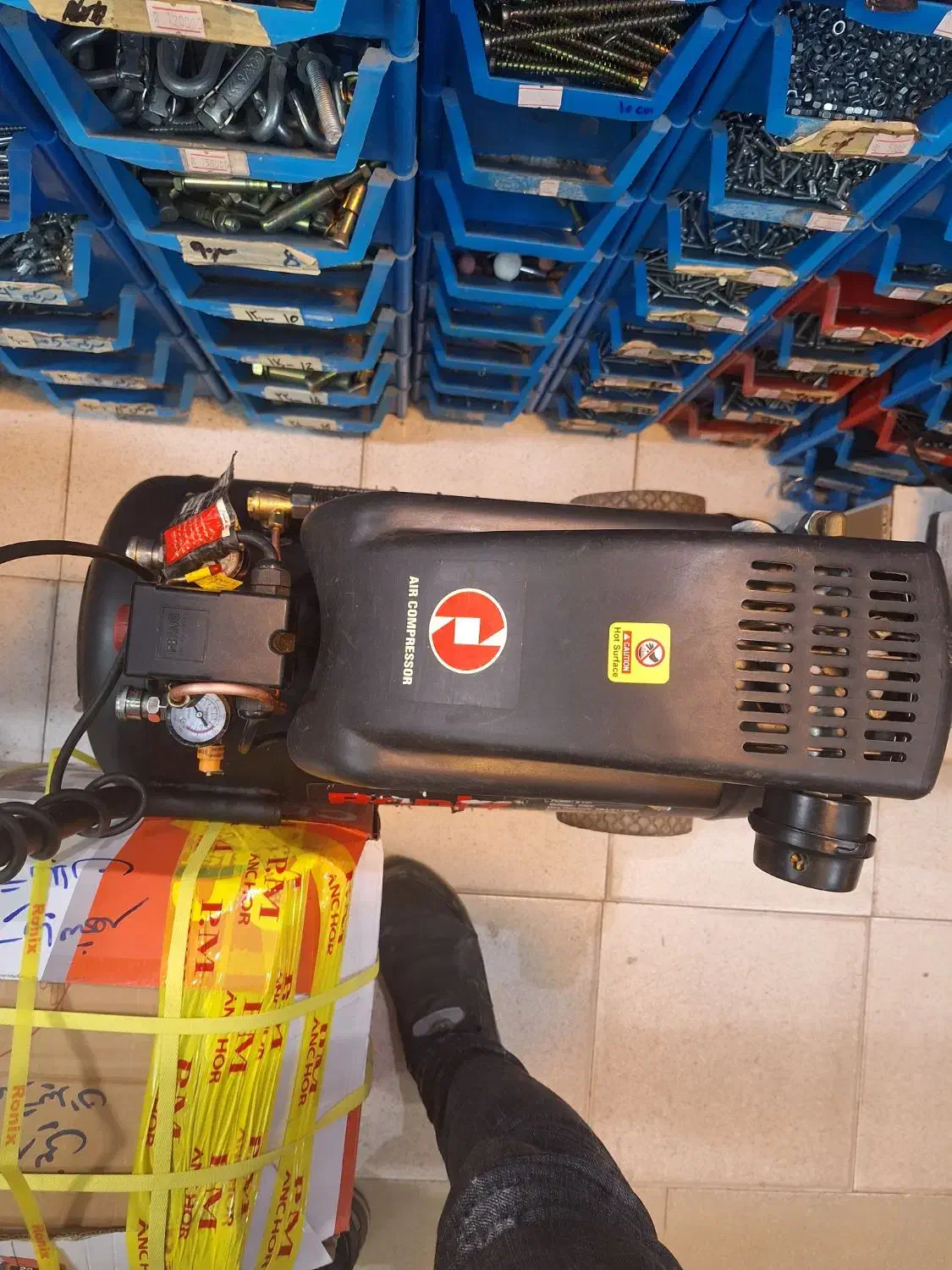 پمپ باد ۵۰ لیتری  رونیکس|ماشین‌آلات صنعتی|کیاشهر, |دیوار