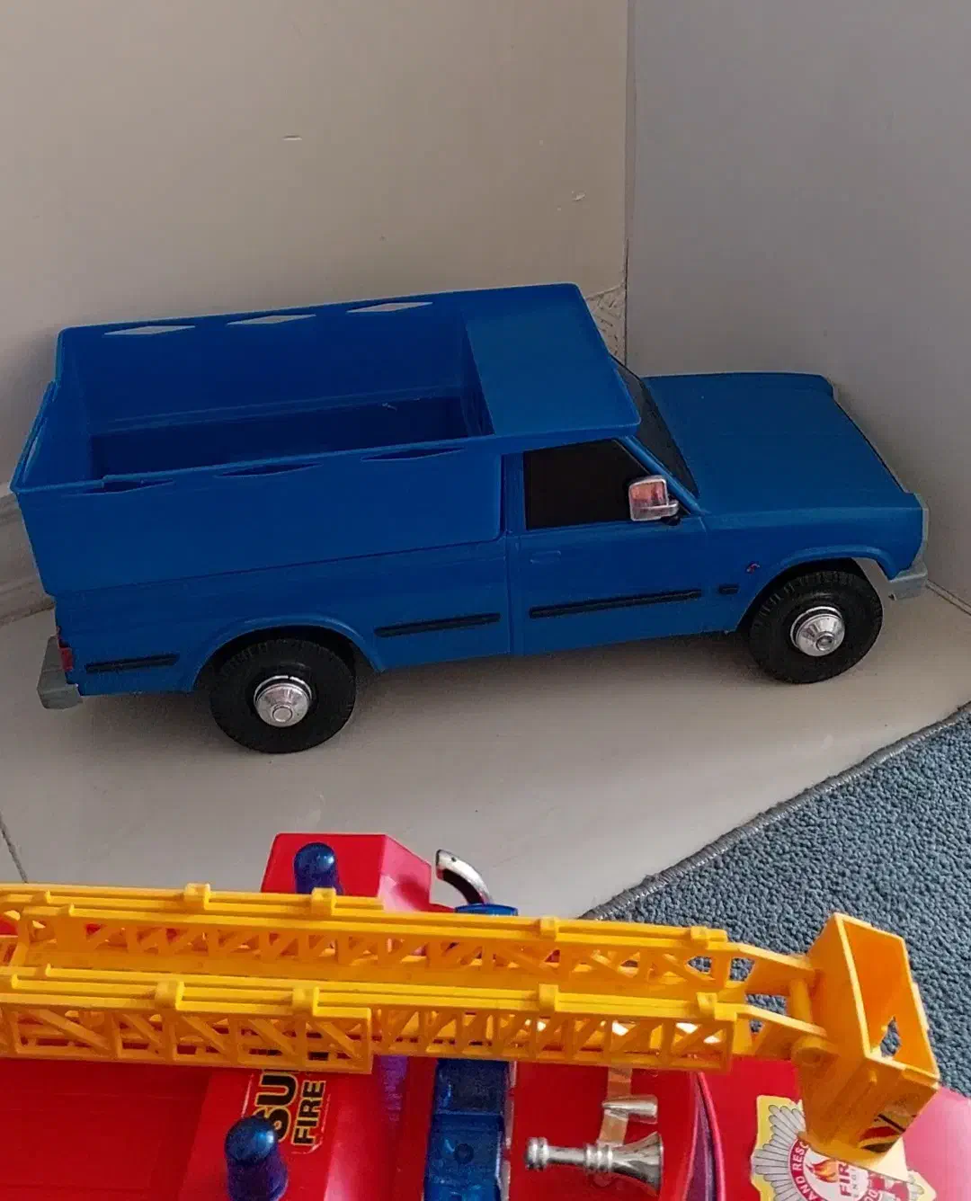 اسباب بازی وتاپ بچه|اسباب‌بازی بچه|تهران, آذری|دیوار