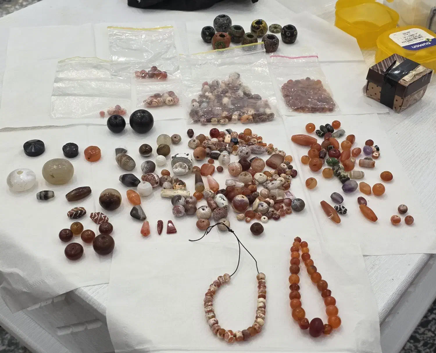 مهره.|کلکسیون اشیاء عتیقه|رشت, انصاری|دیوار