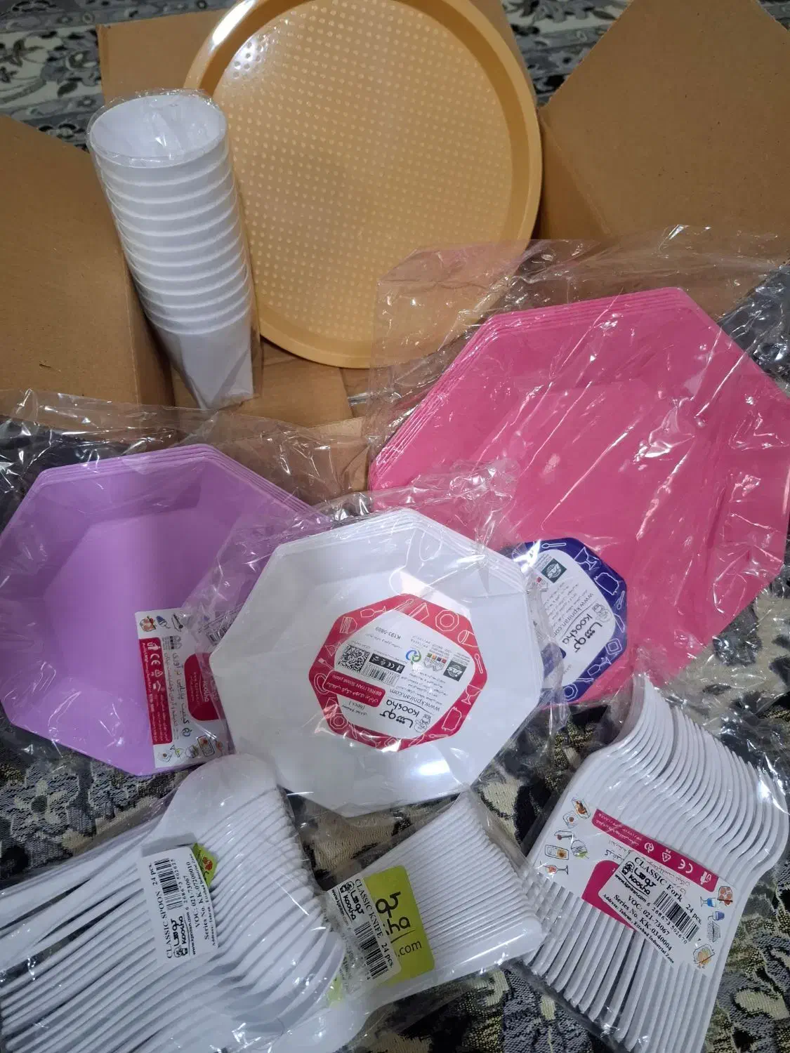 ظروف پلاستیکی|ظروف نگهدارنده، پلاستیکی، یکبارمصرف|قرچک, مهدیه|دیوار