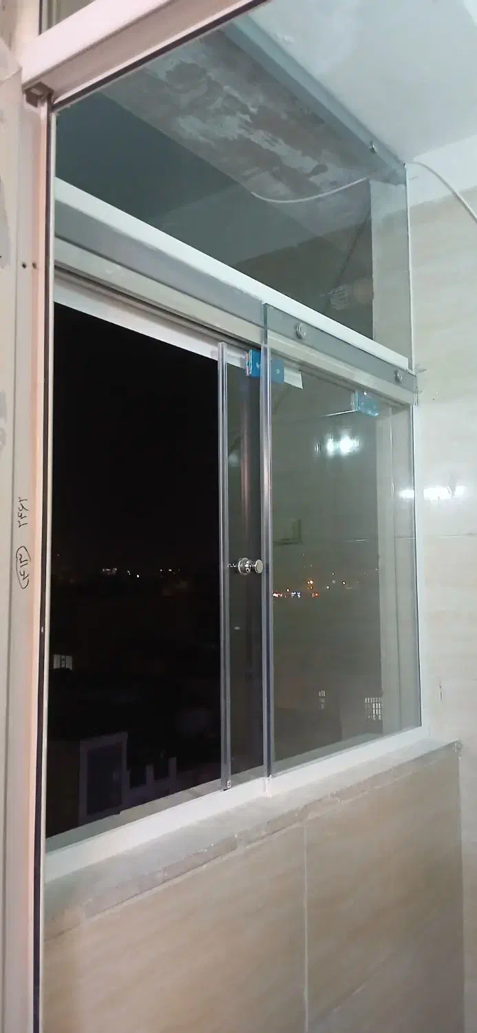 نصب واجرا انواع شیشه سکوریت|خدمات پیشه و مهارت|اراک, |دیوار