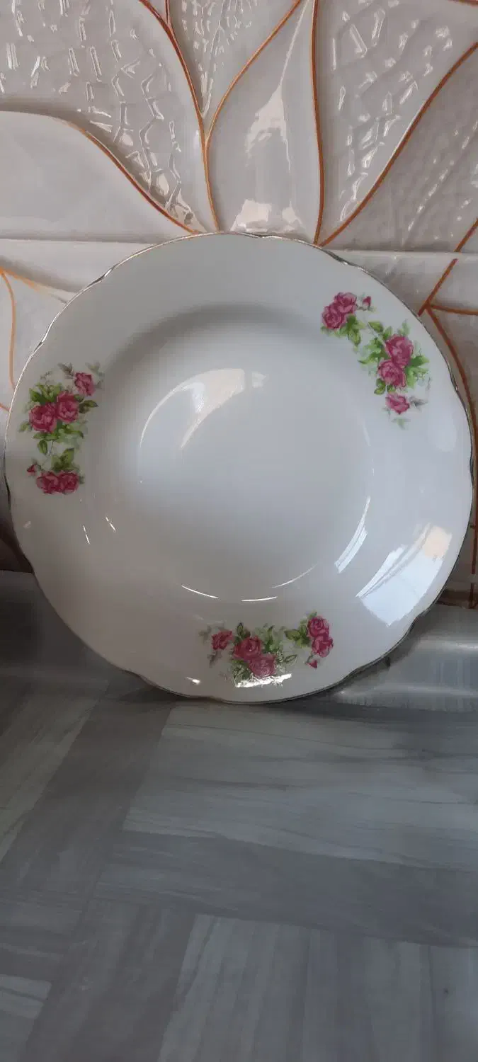 پلو و خورشت خوری گل سرخی ژاپن|ظروف سرو و پذیرایی|تهران, دولاب|دیوار
