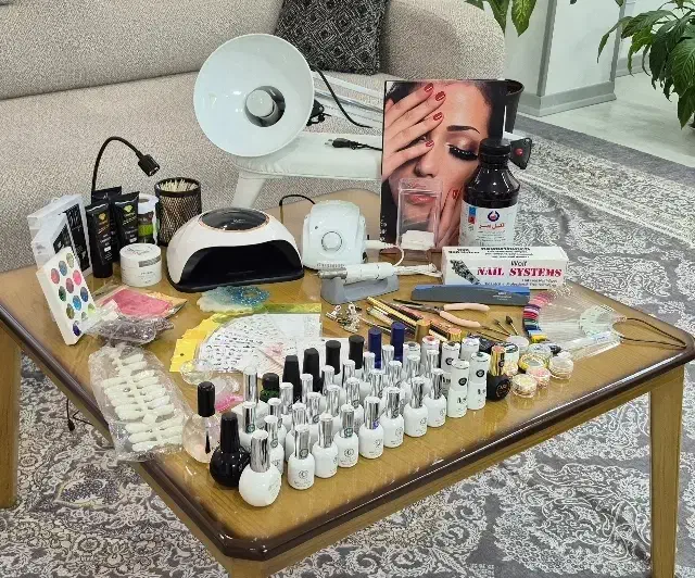 وسایل کاشت ناخن|آرایشی، بهداشتی، درمانی|برخوار, |دیوار