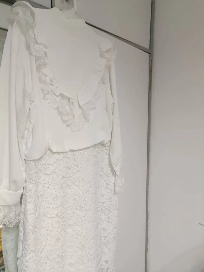 لباس مجلسی سفید|لباس|رشت, گلسار|دیوار