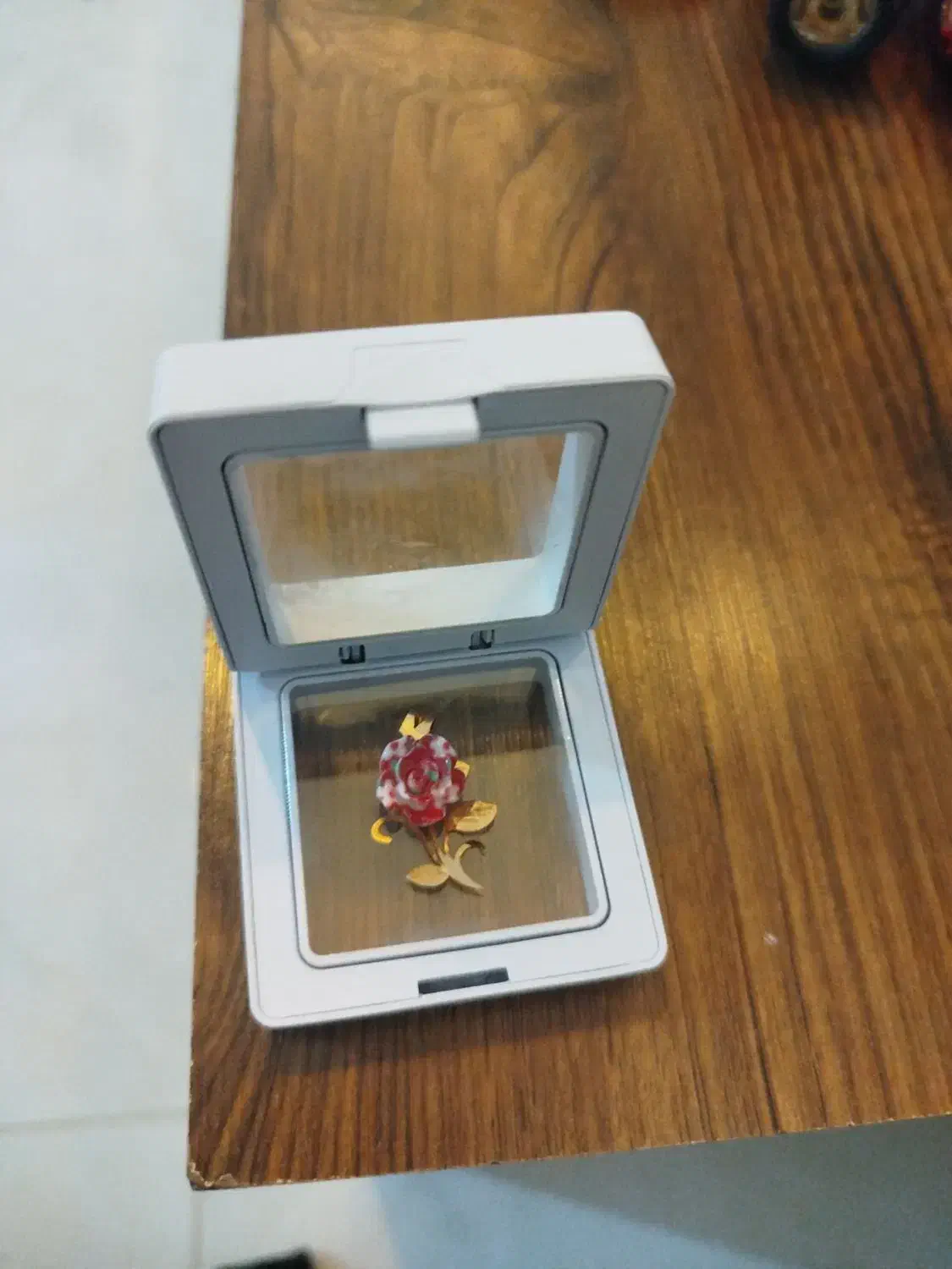 طلا|جواهرات|کیش, |دیوار