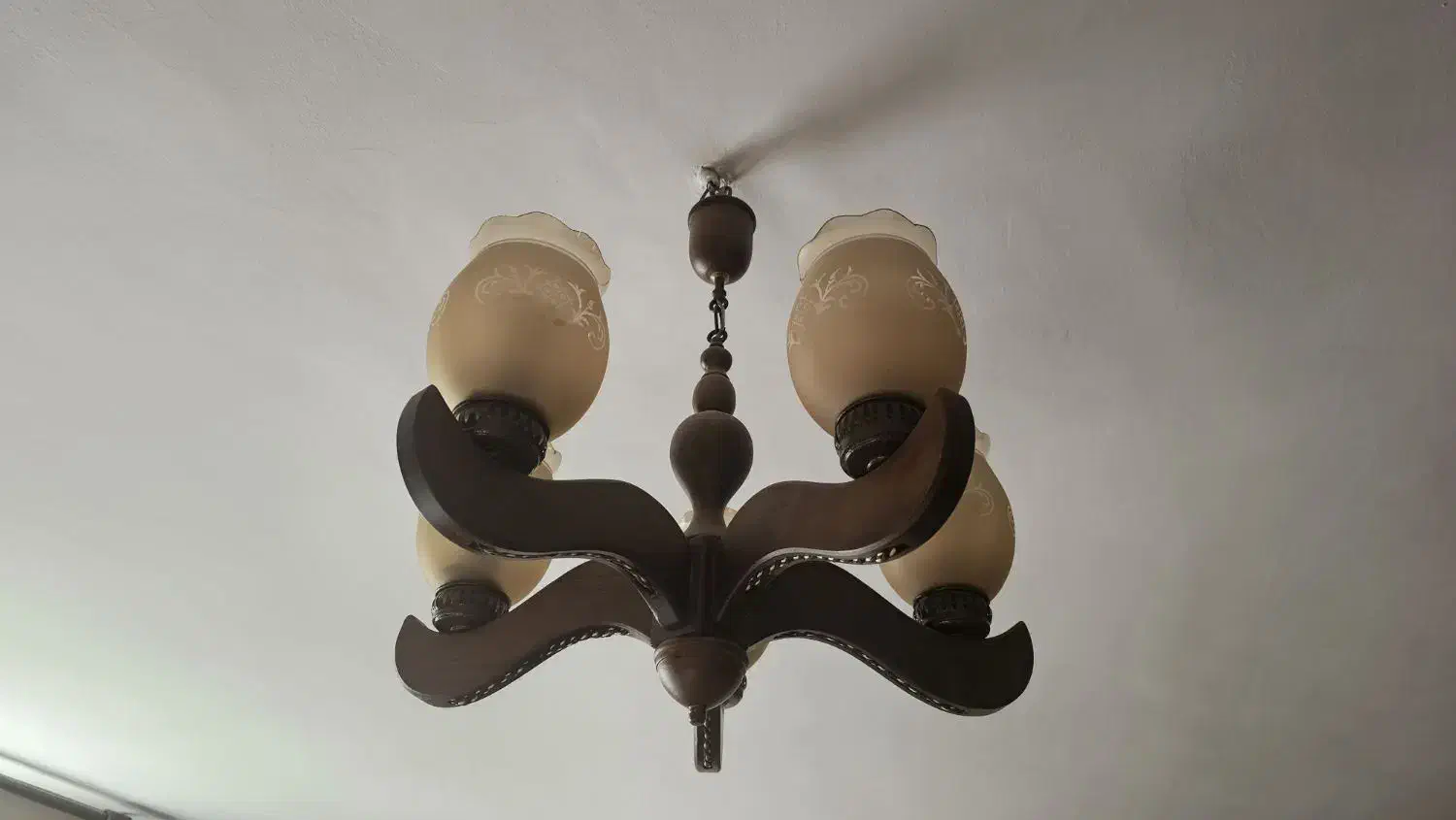 یک عدد لوستر چوبی ۵شعله|لوستر و چراغ آویز|اندیشه, اندیشه فاز ۳|دیوار