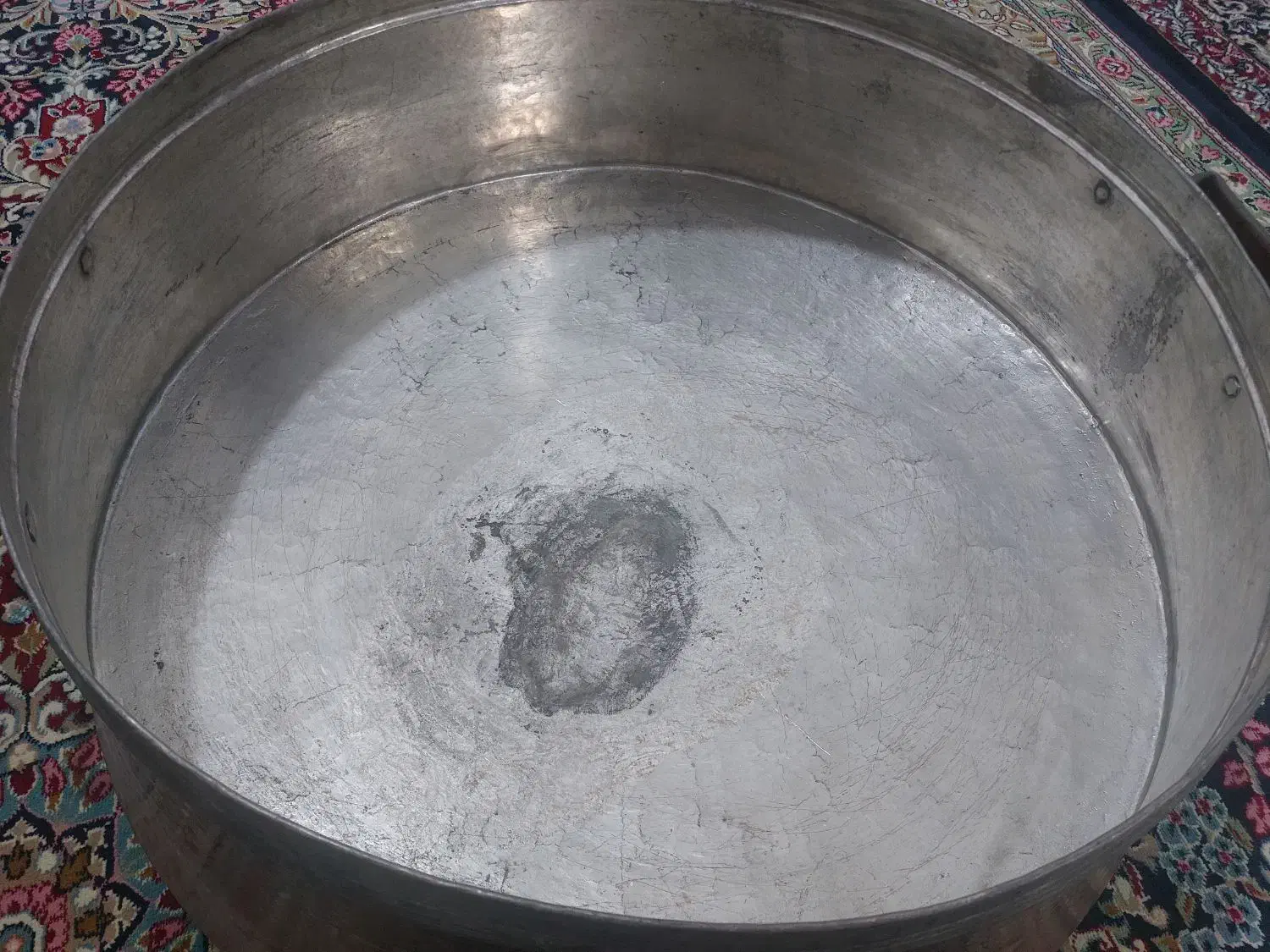 دیگ مس قدیمی|کلکسیون اشیاء عتیقه|زرند, |دیوار