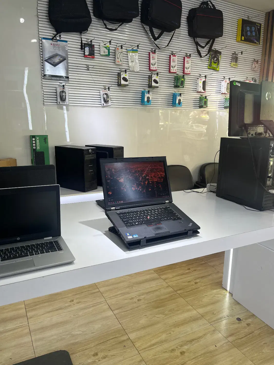 LEONOVO THINKPAD RAM16 FHD  2gbگرافیک  i7 500HDD|رایانه همراه|تهران, فلاح|دیوار