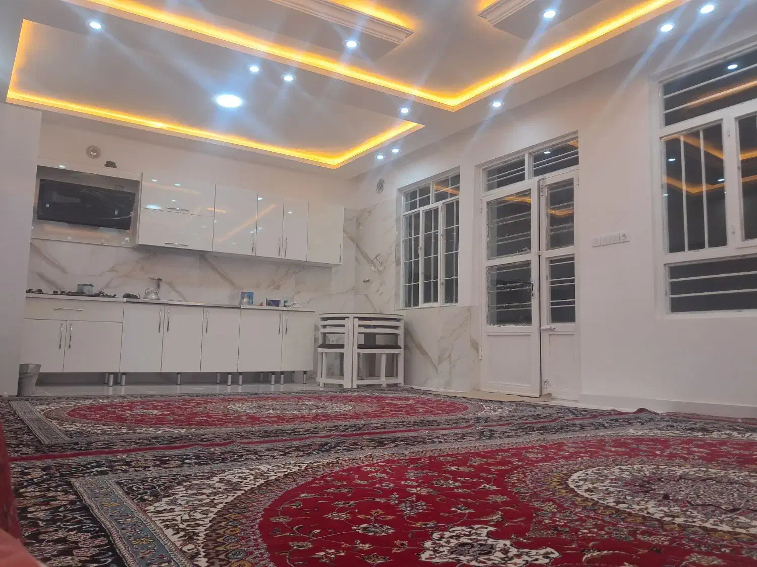 خانه باغ اجاره روزانه|اجارهٔ کوتاه‌مدت ویلا و باغ|گچی, |دیوار