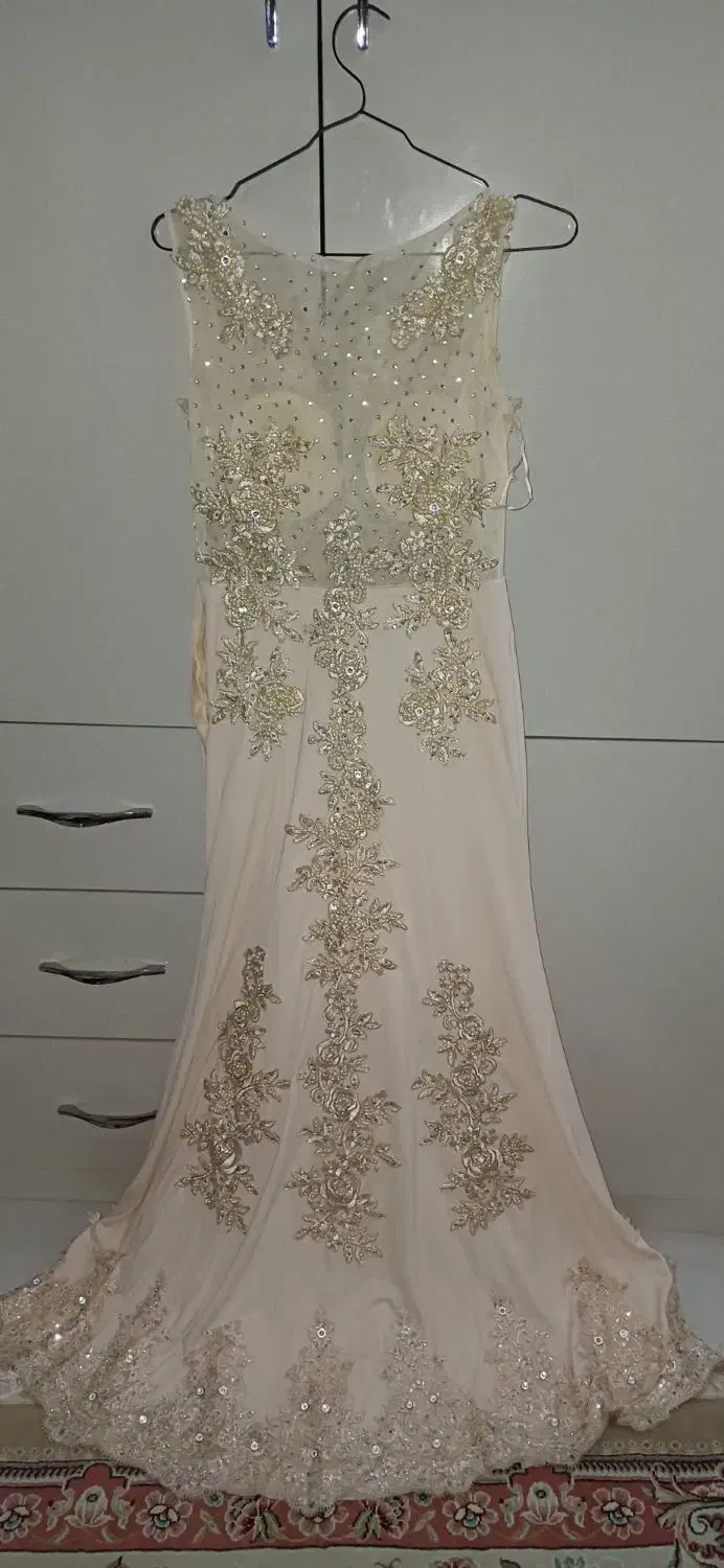 لباس|لباس|تربت‌حیدریه, مظفریه|دیوار